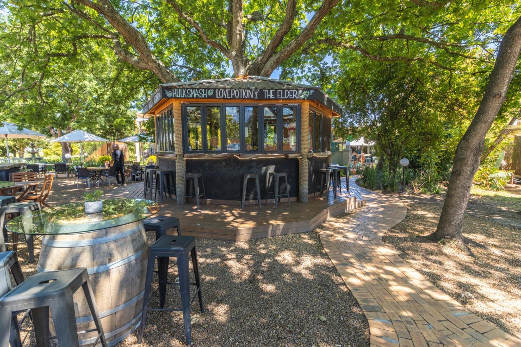 Val De Vine Hotel Stellenbosch Exterior foto